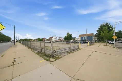 5100 South Sacramento Avenue Chicago IL 60632
