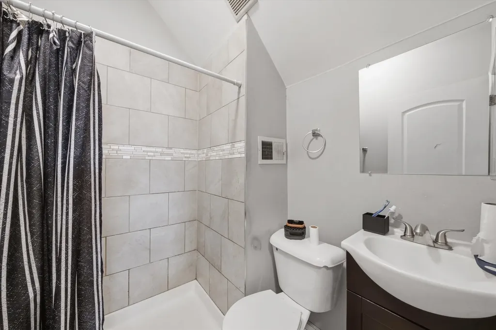 11343 South Green Street Chicago IL 60643