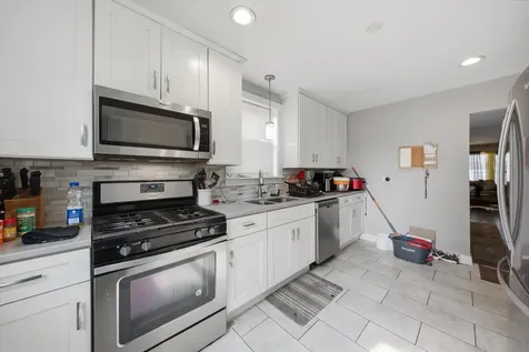 11343 South Green Street Chicago IL 60643