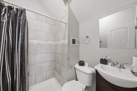 11343 South Green Street Chicago IL 60643