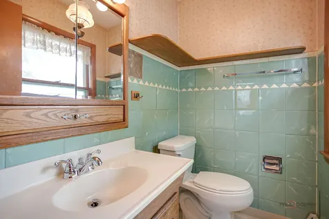 33192 North Cove Road Grayslake IL 60030