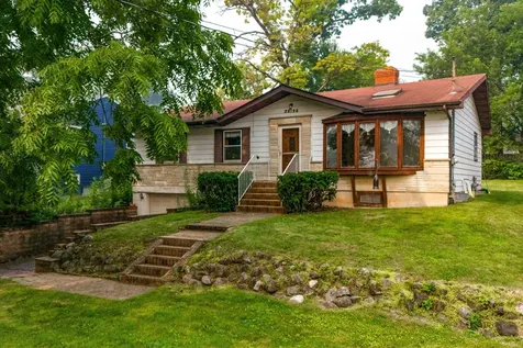 33192 North Cove Road Grayslake IL 60030