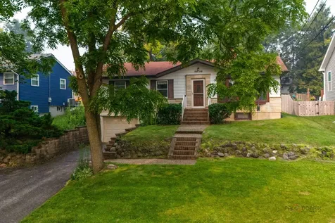 33192 North Cove Road Grayslake IL 60030