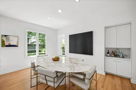 154 Glenwood Avenue Winnetka IL 60093