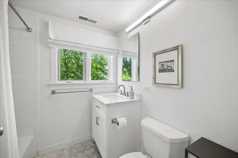 154 Glenwood Avenue Winnetka IL 60093