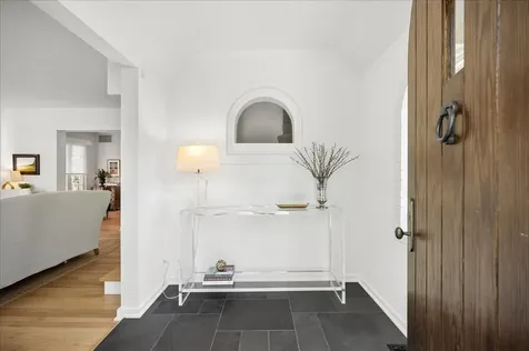 154 Glenwood Avenue Winnetka IL 60093