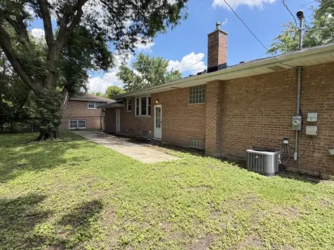 1820 169TH Street Hazel Crest IL 60429