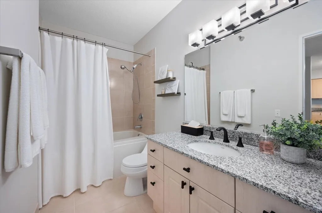 512 North Mcclurg Court Chicago IL 60611