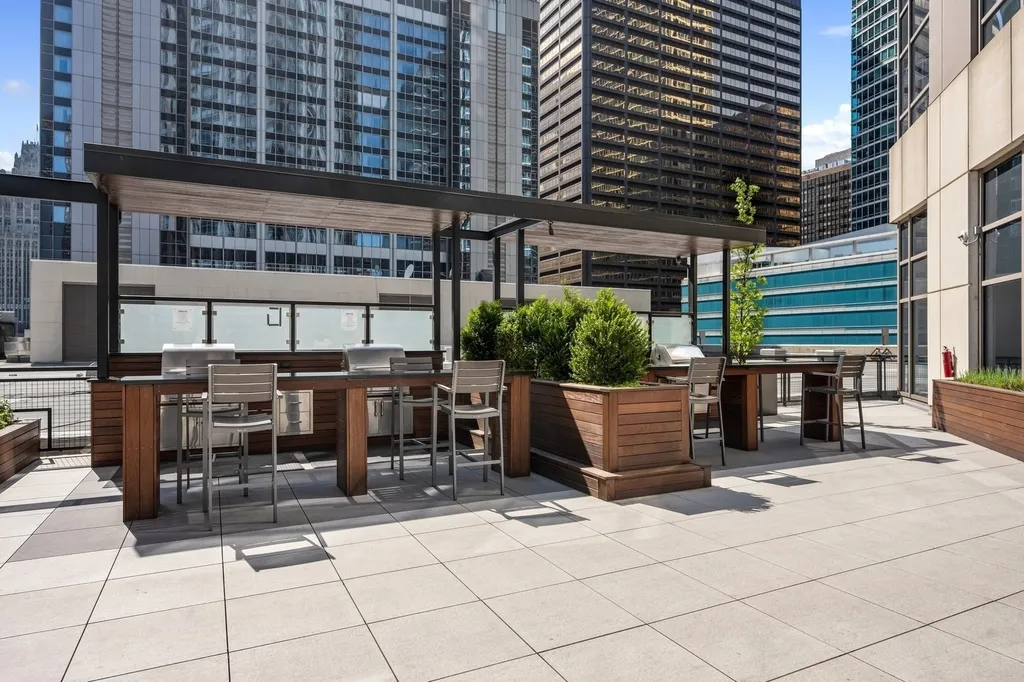 512 North Mcclurg Court Chicago IL 60611