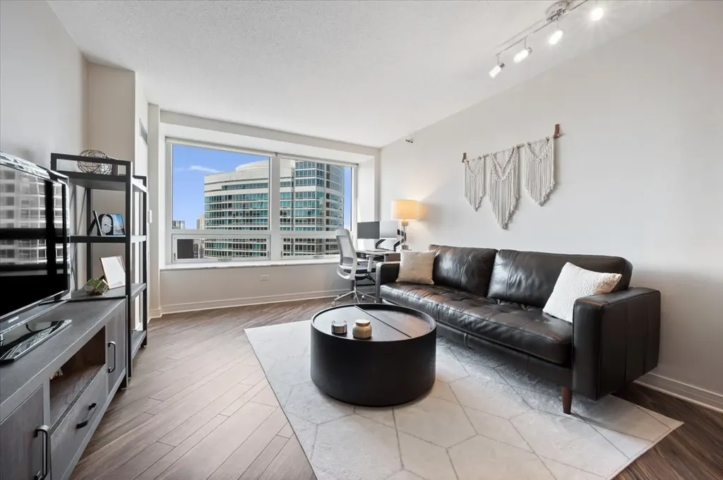 512 North Mcclurg Court Chicago IL 60611