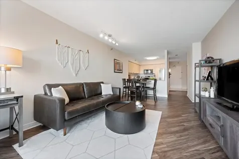 512 North Mcclurg Court Chicago IL 60611