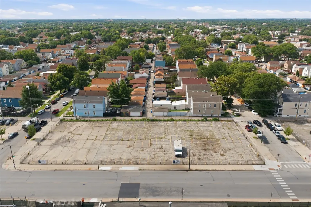 3039-3057 West 51st Street Chicago IL 60632
