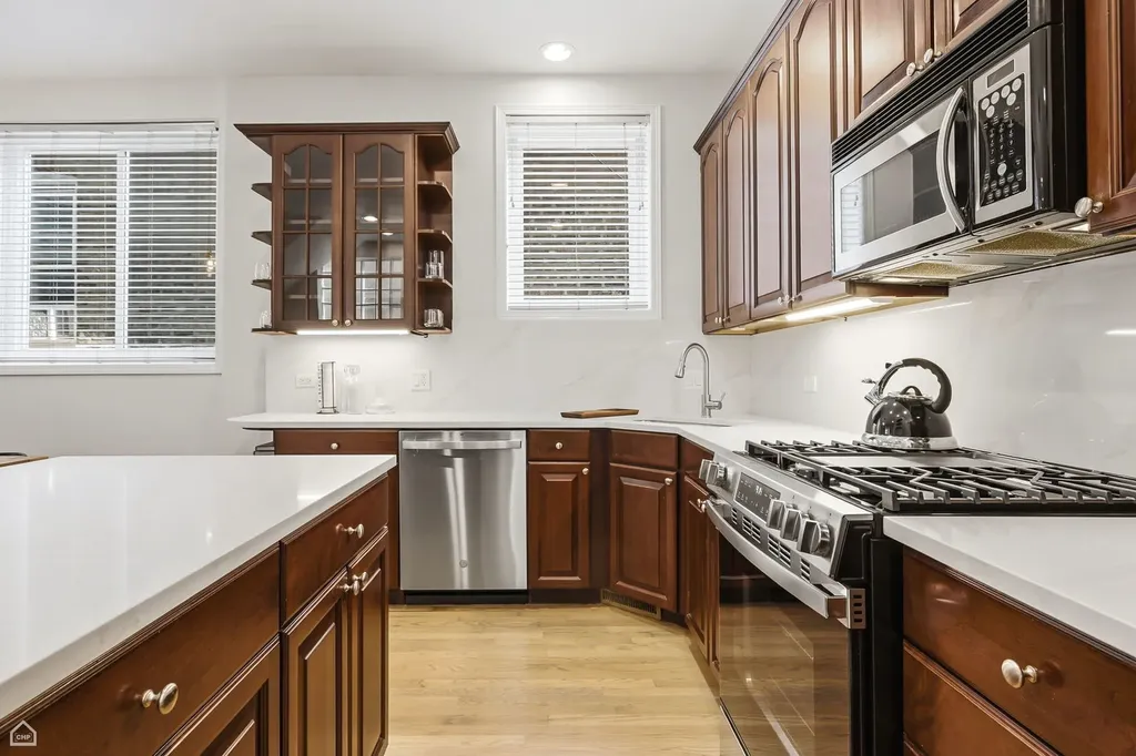 1417 North Bosworth Avenue Chicago IL 60642