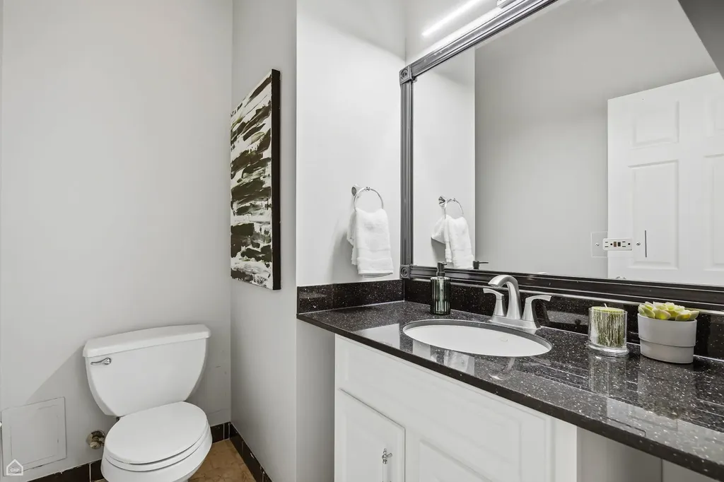 1417 North Bosworth Avenue Chicago IL 60642