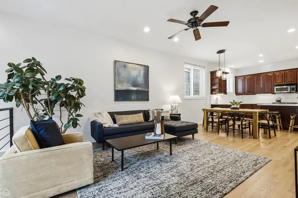 1417 North Bosworth Avenue Chicago IL 60642