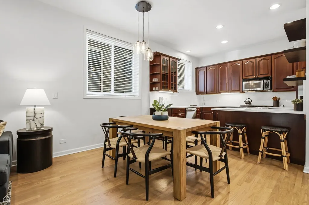 1417 North Bosworth Avenue Chicago IL 60642