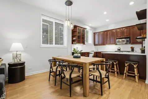 1417 North Bosworth Avenue Chicago IL 60642
