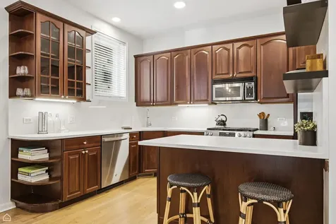 1417 North Bosworth Avenue Chicago IL 60642