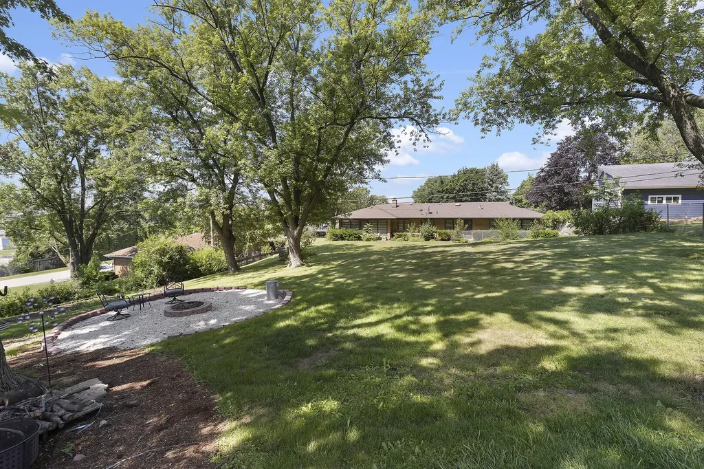 110 Cheri Lane Antioch IL 60002