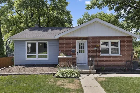 110 Cheri Lane Antioch IL 60002