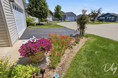 1512 Concord Circle Grayslake IL 60030