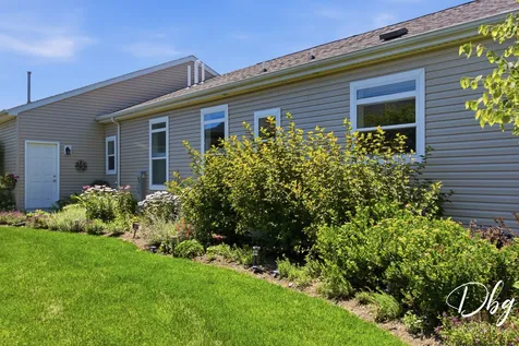 1512 Concord Circle Grayslake IL 60030