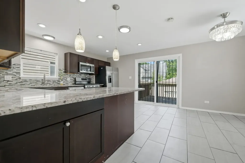11707 South Morgan Street Chicago IL 60643