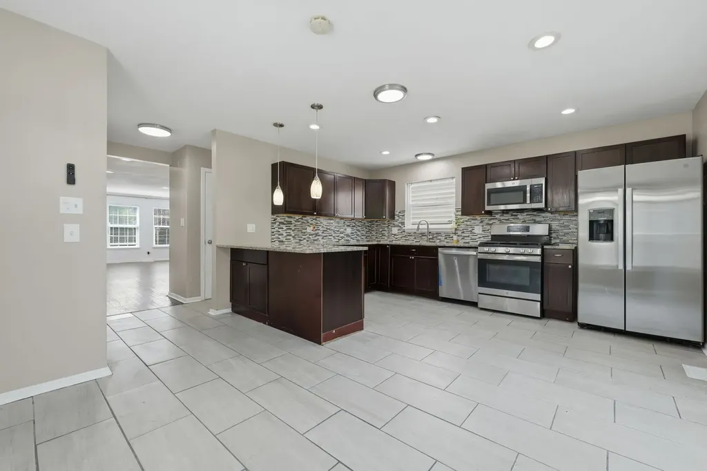 11707 South Morgan Street Chicago IL 60643