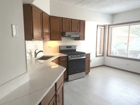 9424 South 77th Court Hickory Hills IL 60457