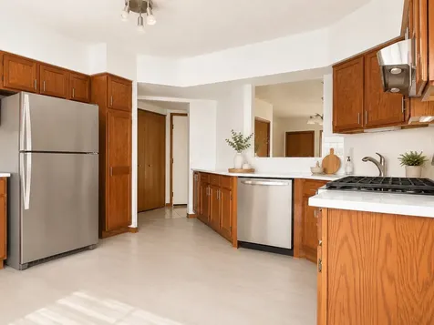 9424 South 77th Court Hickory Hills IL 60457