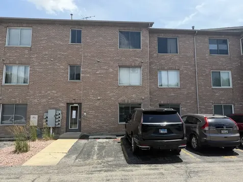9424 South 77th Court Hickory Hills IL 60457