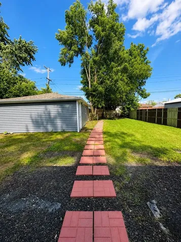 17037 Greenbay Avenue Lansing IL 60438
