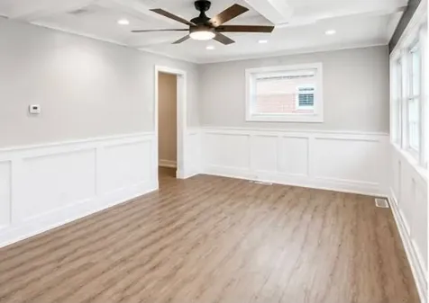 17037 Greenbay Avenue Lansing IL 60438
