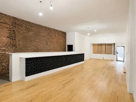 8714 South Commercial Avenue Chicago IL 60617