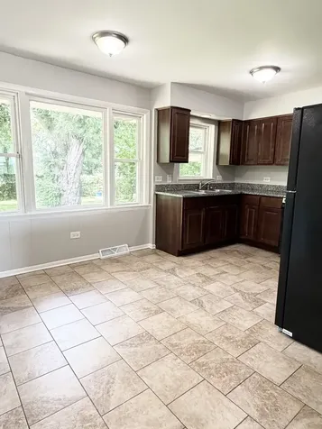 17060 Wausau Avenue South Holland IL 60473
