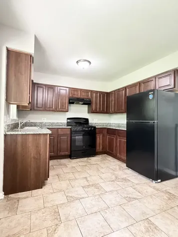 17060 Wausau Avenue South Holland IL 60473