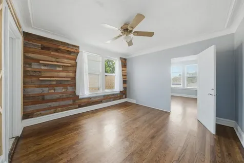 6939 South Komensky Avenue Chicago IL 60629