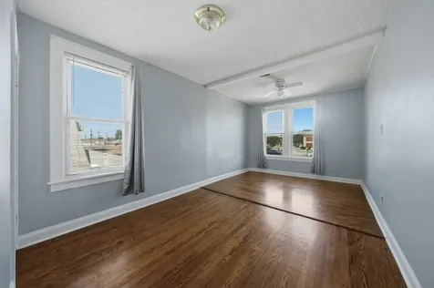 6939 South Komensky Avenue Chicago IL 60629
