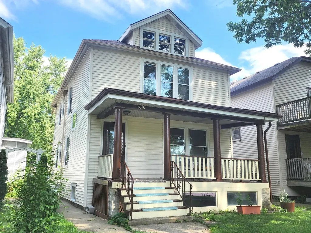 1018 South Maple Avenue Oak Park IL 60304