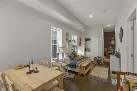 1854 West 18th Street Chicago IL 60608
