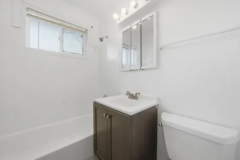 1354 Gordon Avenue Calumet City IL 60409