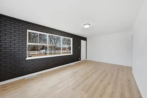 1354 Gordon Avenue Calumet City IL 60409