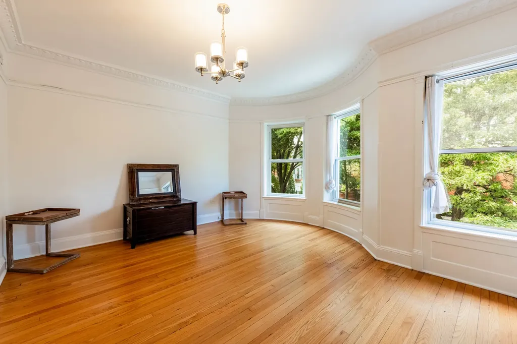 5403 South Greenwood Avenue Chicago IL 60615