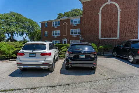 4855 Dobson Street Skokie IL 60077