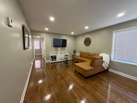 6104 South Nashville Avenue Chicago IL 60638