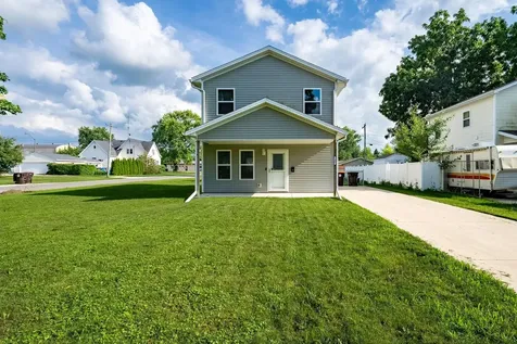 101 West Oak Street Leroy IL 61752
