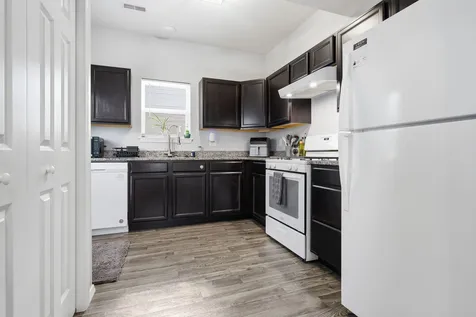 101 West Oak Street Leroy IL 61752