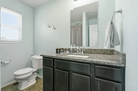 101 West Oak Street Leroy IL 61752