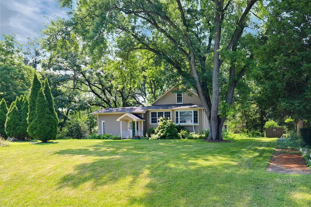 28W719 Barnes Avenue West Chicago IL 60185