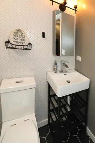 28W719 Barnes Avenue West Chicago IL 60185